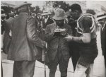 11.  1911 - Tour. Alphonse Steinès entrevista a François Faber.jpg