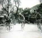 1920 - Tour. 9ª etapa, Col de Braus, José Pelletier, Louis Heusghem y Henri  Ferrara.jpg
