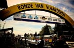 Ronde-van-Vlaanderen-2012-komt-niet-meer-toe-in-Meerbeke-490x326.jpg