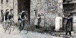 1927 - Tour. 5ª etapa, la entrada en Bretagne de Le Drogo y de Pélissier.jpg