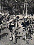 1927 - Tour. 15ª etapa, Van Slembrouck descarga sus nervios sobre Bariffi.jpg