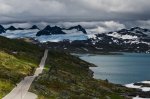 Panorámica de una carretera en Sognefjellet, en Noruega..jpg