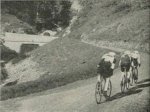 1. 1911. Paul Duboc, Émile Geoget y Ernest Paul inician el ascenso al Tourmalet..jpg