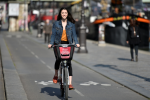 chica-bicicleta.png