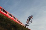 van-der-poel-snelt-weg-in-voorlaatste-ronde-in-hoogerheide.jpg