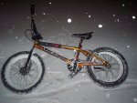 mi bici con nieve.jpg